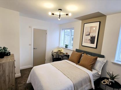 Room in a Shared House, New Cross Street, M27