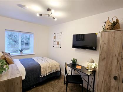 Room in a Shared House, New Cross Street, M27