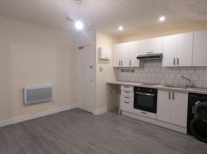 1 Bed Flat, Livingstone Road, FY1
