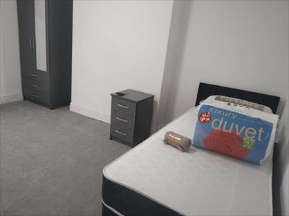 Room in a Shared House, Blackburn Road, BL1
