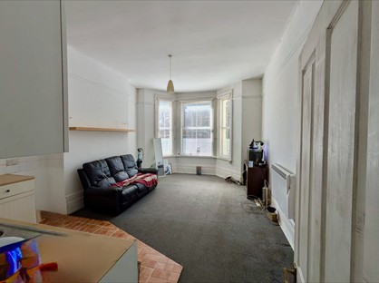 1 Bed Flat, Kenilworth Road, TN38