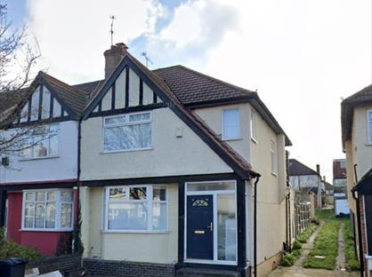 Studio Flat, Brookbank Avenue, W7