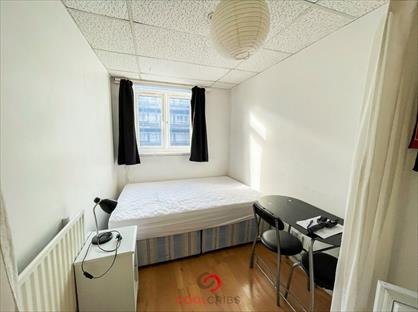 Studio Flat, Kember Street, N1
