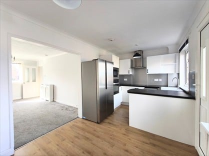 3 Bed End Terrace, Woodhead Green, ML3