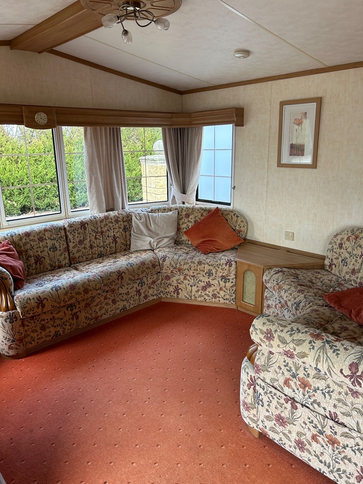 Additional image 4 of 2 Bed Bungalow, Manor Park, OX5, N1 7GU