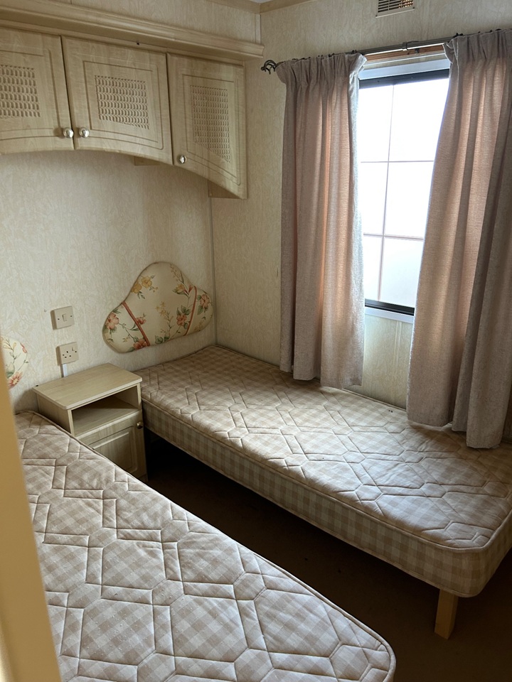 Additional image 9 of 2 Bed Bungalow, Manor Park, OX5, N1 7GU