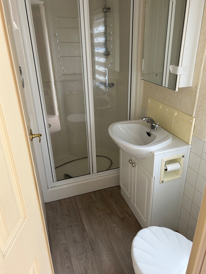 Additional image 11 of 2 Bed Bungalow, Manor Park, OX5, N1 7GU