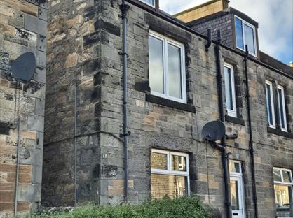 1 Bed Flat, Octavia Street, KY2