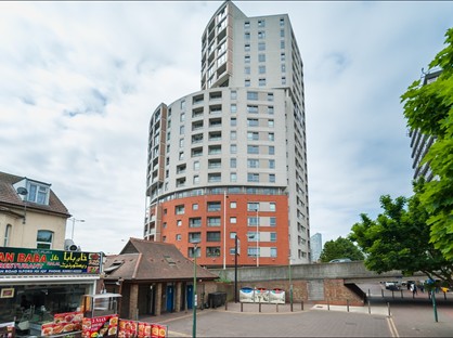 2 Bed Flat, High Road, IG1
