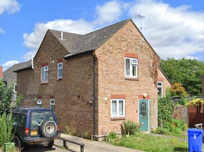 Room in a Shared House, Saunton Gardens, GU14