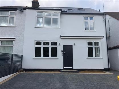 3 Bed Flat, Bell Lane, NW4