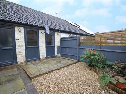 1 Bed Terraced House, Longwall, NN13