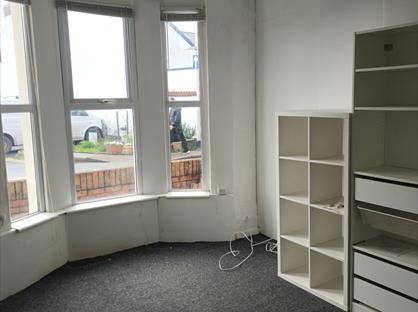 1 Bed Flat, High Street, EX7