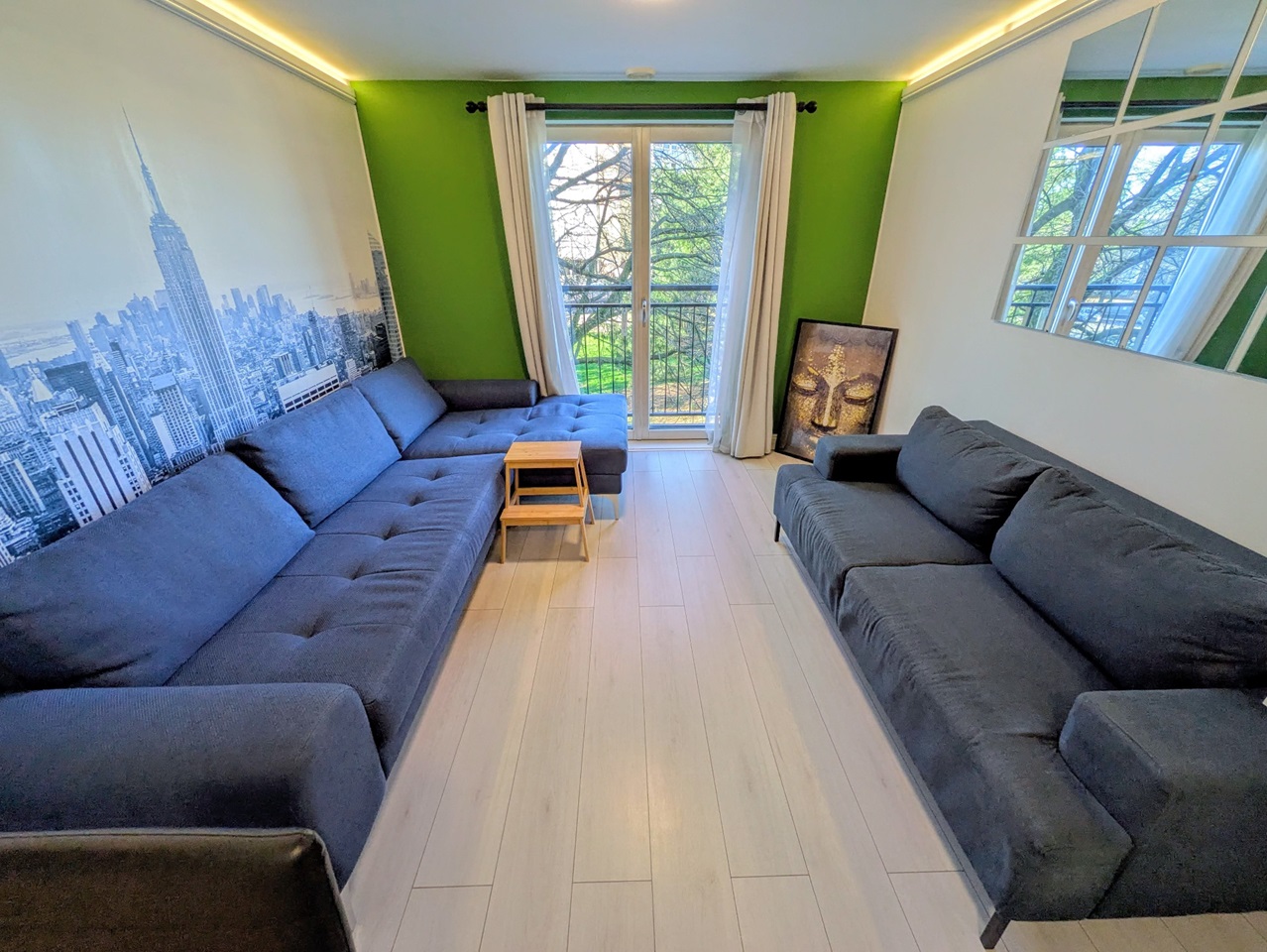 2 Bed Flat, Squires Court, BS3