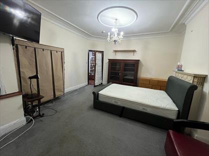 Room in a Shared House, Chelmsford Square, NW10