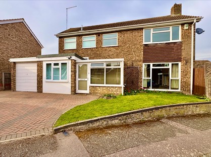 4 Bed Detached House, Orchard Close, NN7