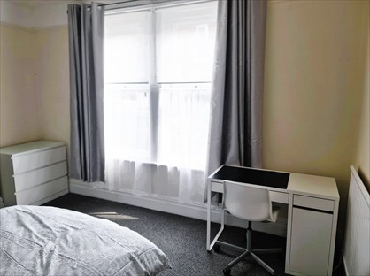 Room in a Shared House, Longford Street, DE22