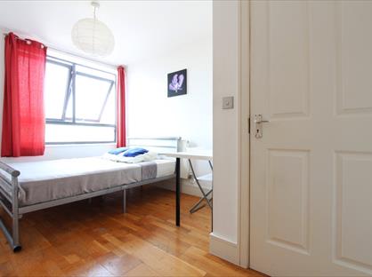 Room in a Shared Flat, Faroe House, E14