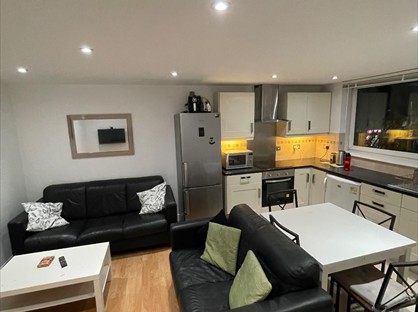 4 Bed Flat, Garratt Lane, SW17