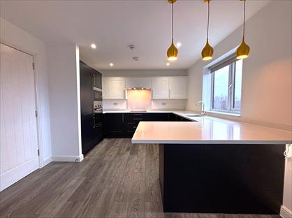 2 Bed Flat, Pendlebury, M27