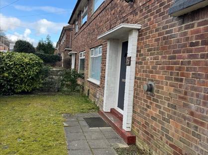 3 Bed Semi-Detached House, Tinshill Mount, LS16
