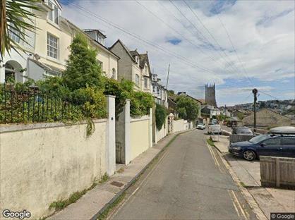 1 Bed Flat, Higher Manor Road, TQ5