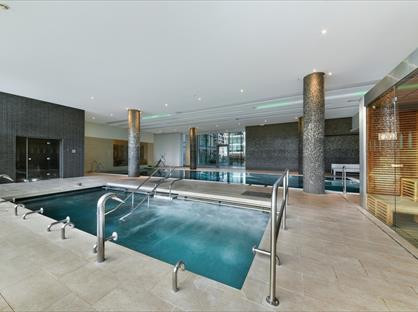 Studio Flat, Pan Peninsula Square, E14