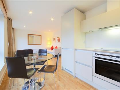 1 Bed Flat, Queensgate House, E3
