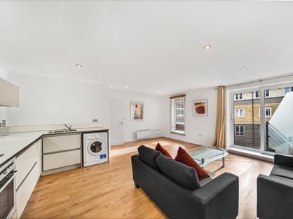 1 Bed Flat, Queensgate House, E3