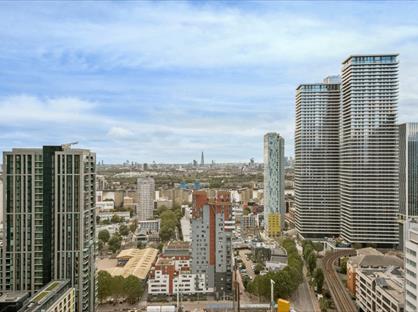 Studio Flat, Pan Peninsula Square, E14