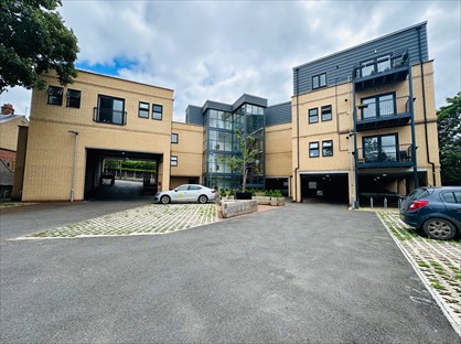 2 Bed Flat, Sudbury, CO10