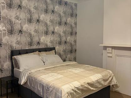 2 Bed Flat, East Street, PO9