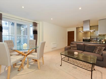 2 Bed Flat, Napier House, W3