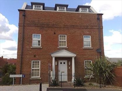 4 Bed Semi-Detached House, Gravelly Field, TN23