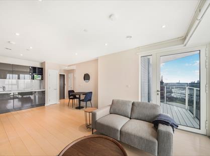 1 Bed Flat, Glasshouse Gardens, E20