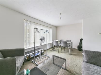 2 Bed Flat, Ryder Court, E10