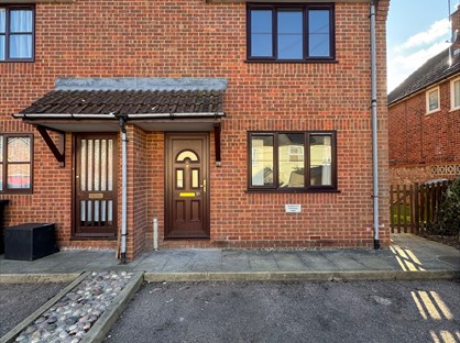 1 Bed Semi-Detached House, New Street, CO9