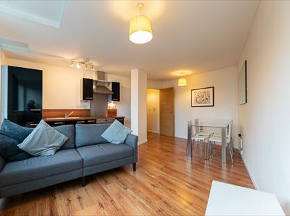 2 Bed Flat, Mann Island, L3