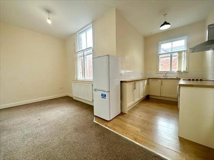 2 Bed Flat, Scarisbrick Avenue, PR8