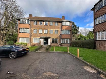 2 Bed Flat, Cresta Court, W5