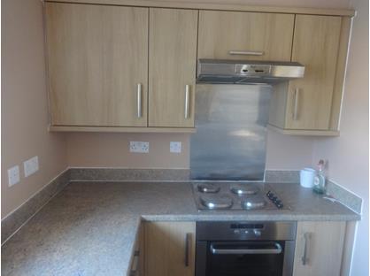 2 Bed Terraced House, School Cresent, WF13