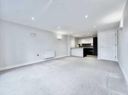 2 Bed Flat, George Street, M25