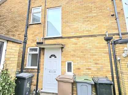 2 bed flat/apartment for rent in 2 Bed Flat, Green Oaks, LU2