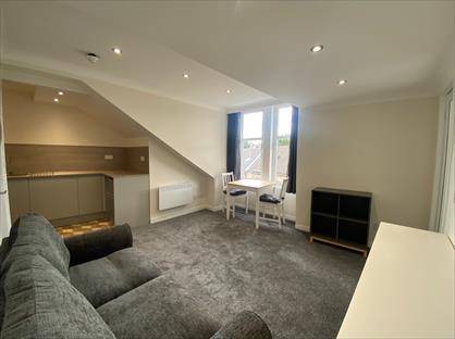 1 Bed Flat, Cathkin Road, G42