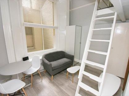 Studio Flat, Linden Gardens, W2