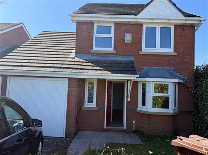 3 Bed Detached House, Hallam Crescent, WV10