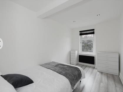Room in a Shared House, Horley Road, RH1