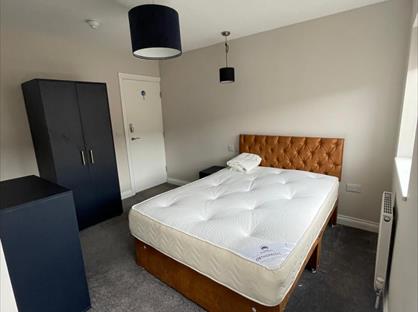 Room in a Shared House, King Street, WF10