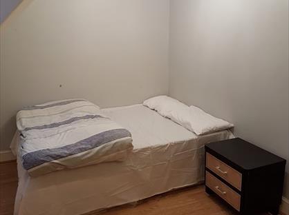 Room in a Shared Flat, Greenford Road, UB6