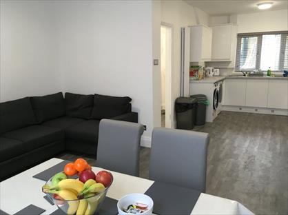 Room in a Shared House, Oatland Road, LS7